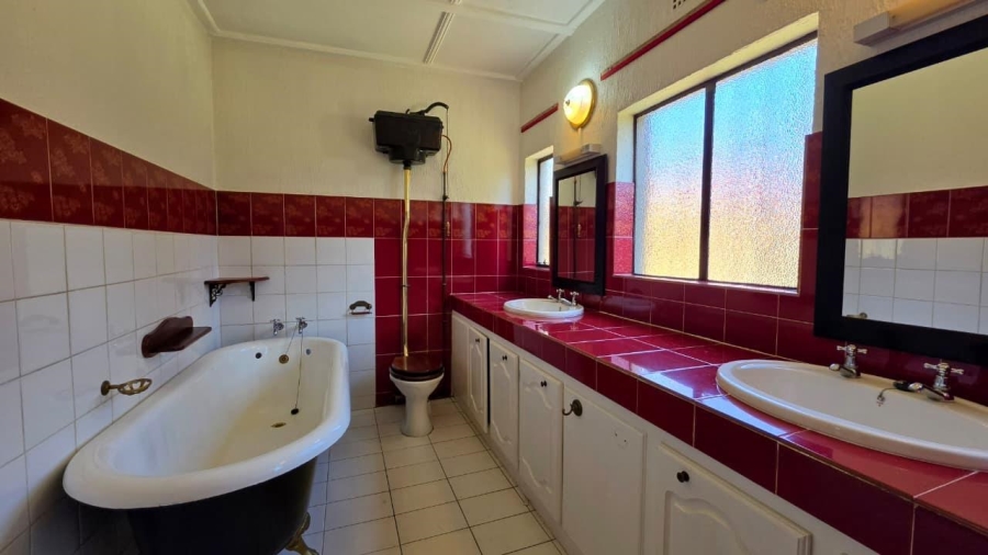 6 Bedroom Property for Sale in Northmead Gauteng