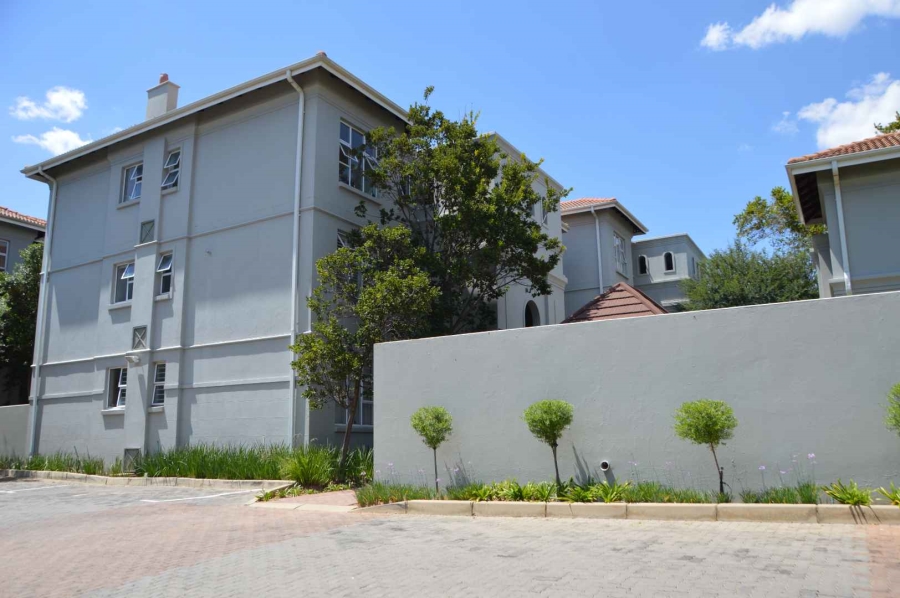 To Let 2 Bedroom Property for Rent in Bryanston Gauteng