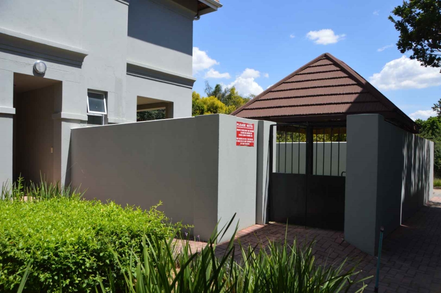 To Let 2 Bedroom Property for Rent in Bryanston Gauteng
