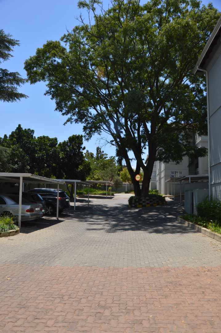 To Let 2 Bedroom Property for Rent in Bryanston Gauteng