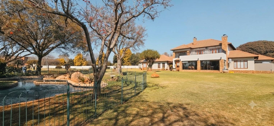 5 Bedroom Property for Sale in Mooikloof Equestrian Estate Gauteng