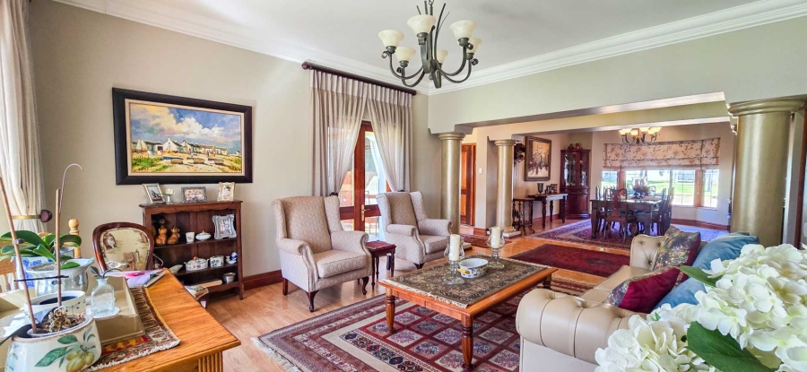 5 Bedroom Property for Sale in Mooikloof Equestrian Estate Gauteng