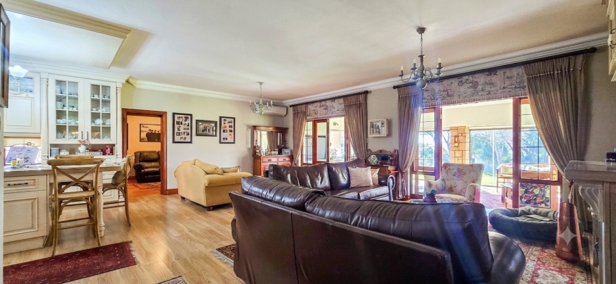 5 Bedroom Property for Sale in Mooikloof Equestrian Estate Gauteng