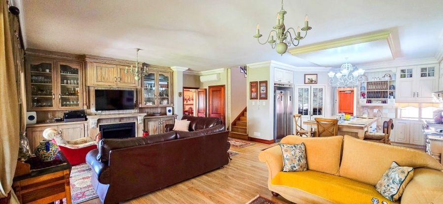 5 Bedroom Property for Sale in Mooikloof Equestrian Estate Gauteng