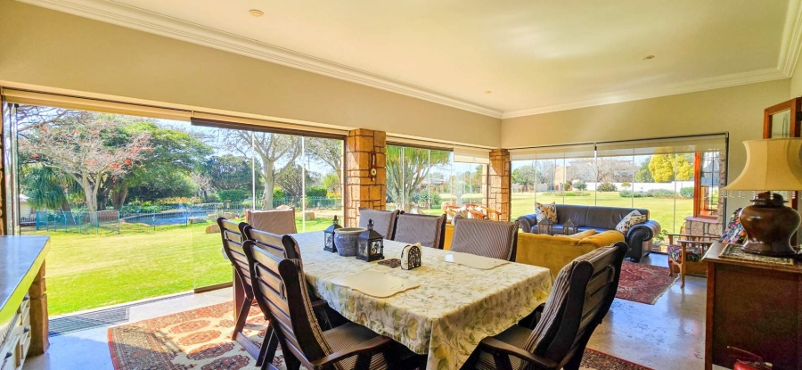 5 Bedroom Property for Sale in Mooikloof Equestrian Estate Gauteng