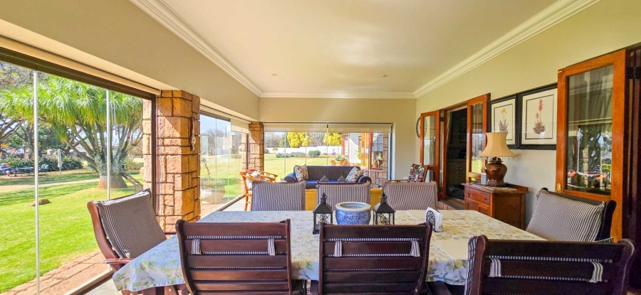 5 Bedroom Property for Sale in Mooikloof Equestrian Estate Gauteng