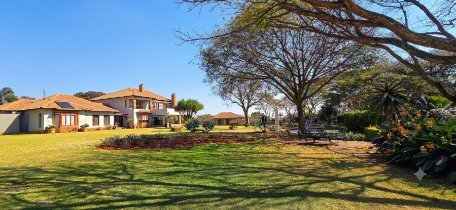 5 Bedroom Property for Sale in Mooikloof Equestrian Estate Gauteng