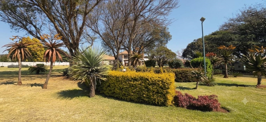 5 Bedroom Property for Sale in Mooikloof Equestrian Estate Gauteng