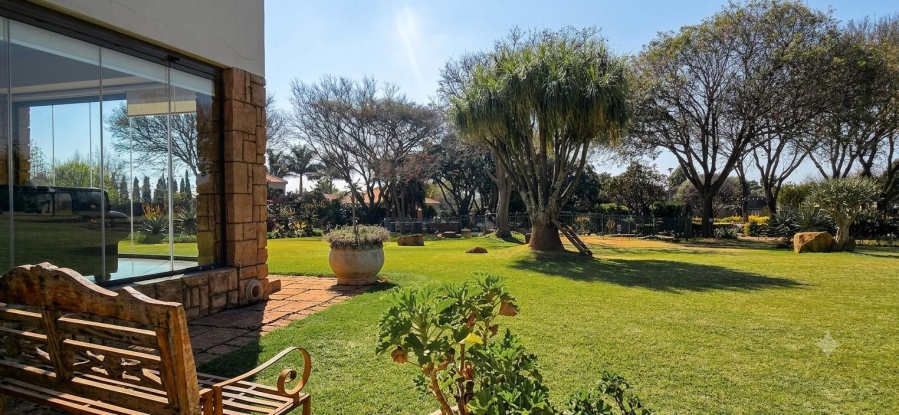 5 Bedroom Property for Sale in Mooikloof Equestrian Estate Gauteng