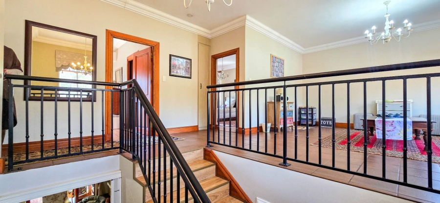 5 Bedroom Property for Sale in Mooikloof Equestrian Estate Gauteng