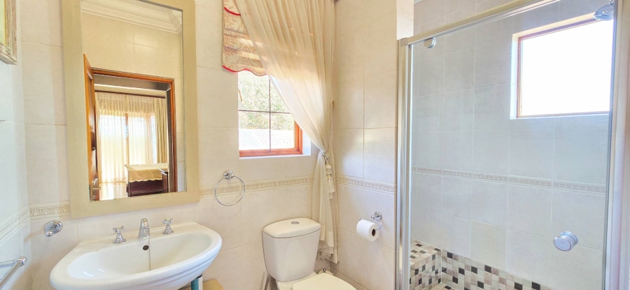 5 Bedroom Property for Sale in Mooikloof Equestrian Estate Gauteng