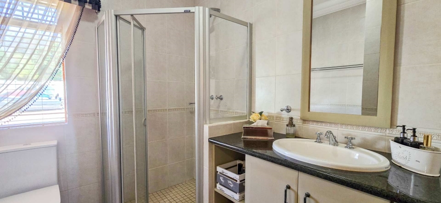 5 Bedroom Property for Sale in Mooikloof Equestrian Estate Gauteng