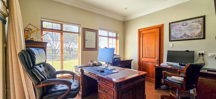 5 Bedroom Property for Sale in Mooikloof Equestrian Estate Gauteng