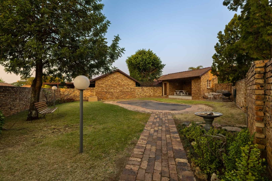 2 Bedroom Property for Sale in Equestria Gauteng