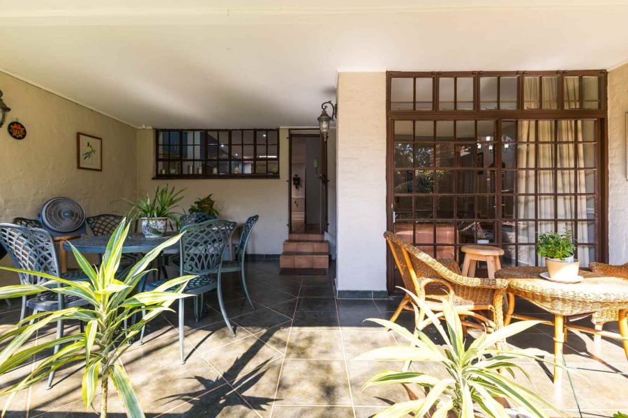 4 Bedroom Property for Sale in Nieuw Muckleneuk Gauteng