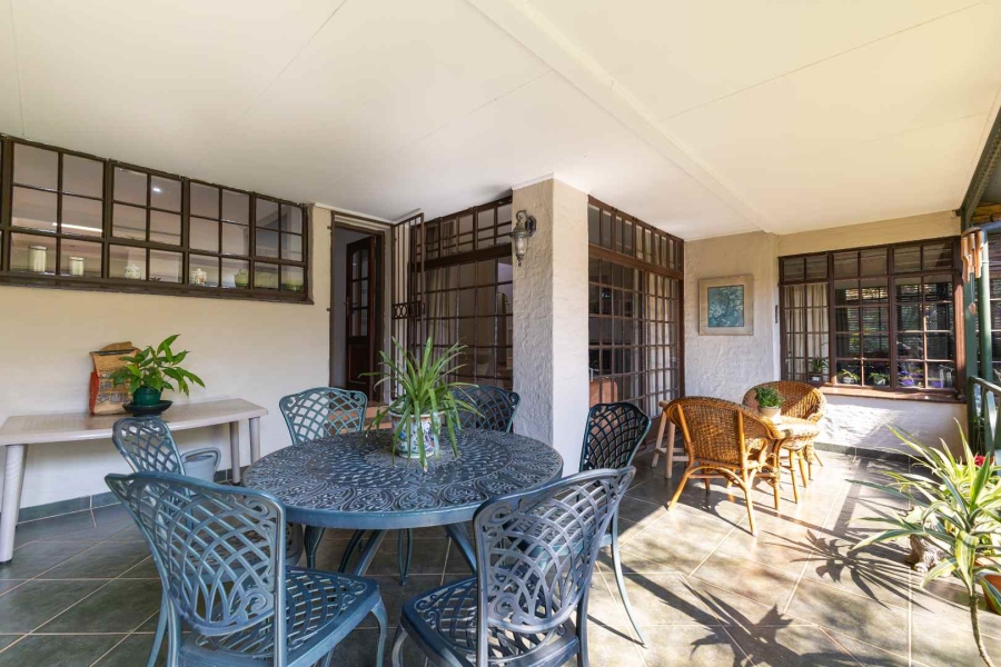 4 Bedroom Property for Sale in Nieuw Muckleneuk Gauteng