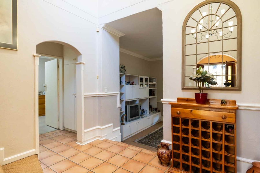 4 Bedroom Property for Sale in Nieuw Muckleneuk Gauteng