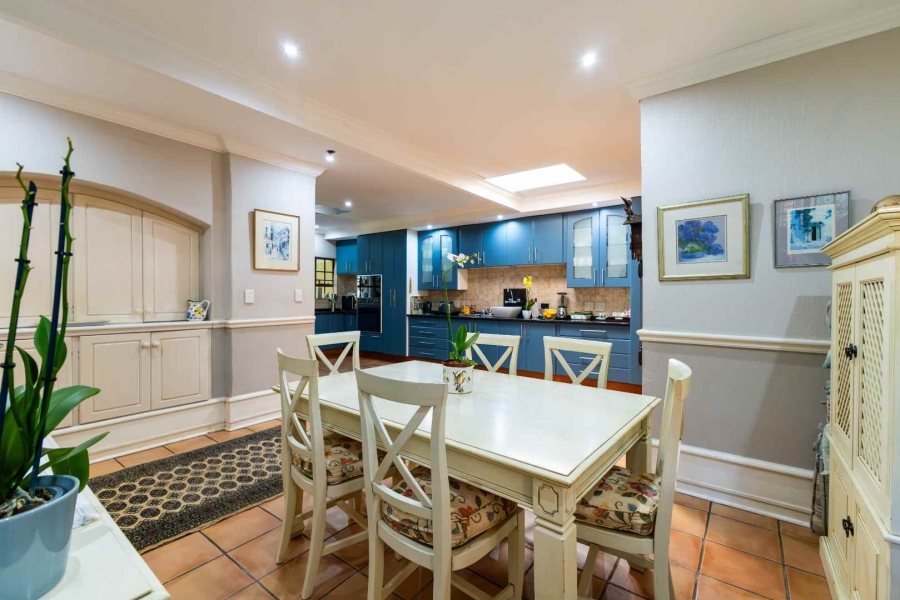 4 Bedroom Property for Sale in Nieuw Muckleneuk Gauteng