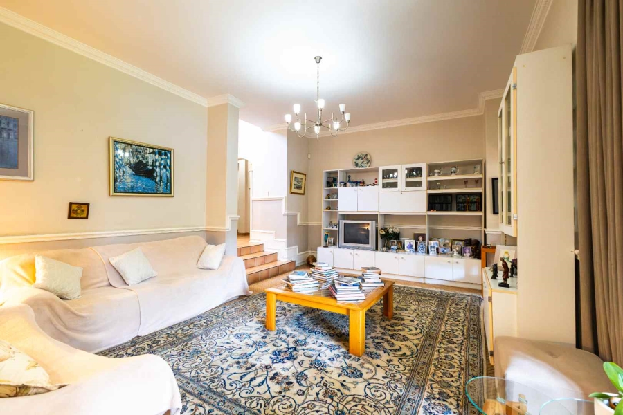4 Bedroom Property for Sale in Nieuw Muckleneuk Gauteng