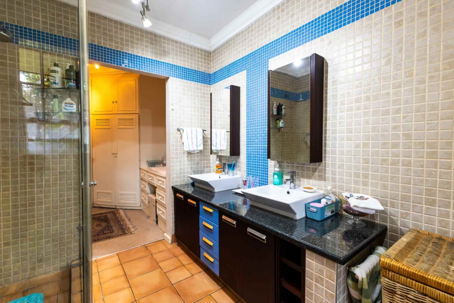 4 Bedroom Property for Sale in Nieuw Muckleneuk Gauteng
