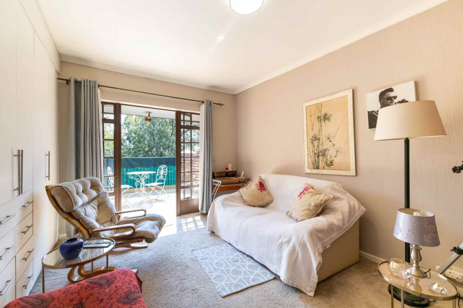 4 Bedroom Property for Sale in Nieuw Muckleneuk Gauteng