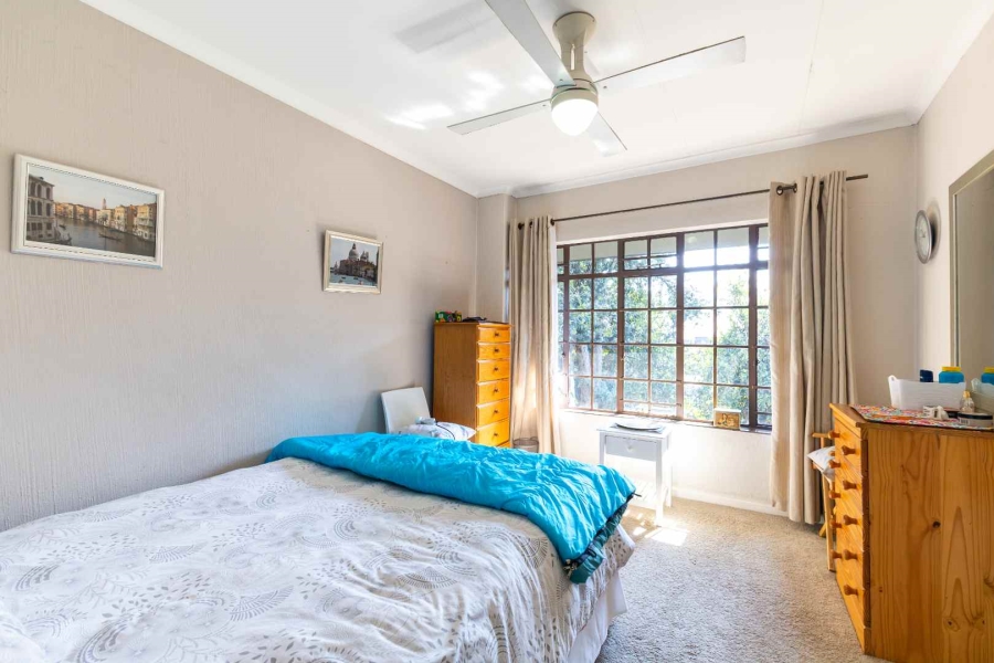 4 Bedroom Property for Sale in Nieuw Muckleneuk Gauteng