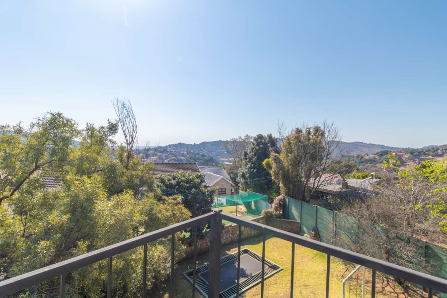 4 Bedroom Property for Sale in Helderkruin Gauteng