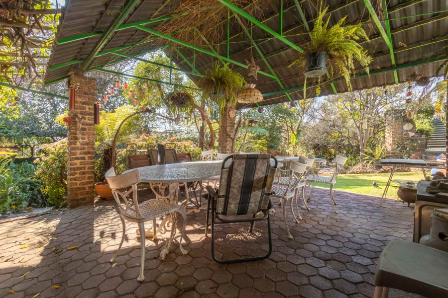 4 Bedroom Property for Sale in Helderkruin Gauteng
