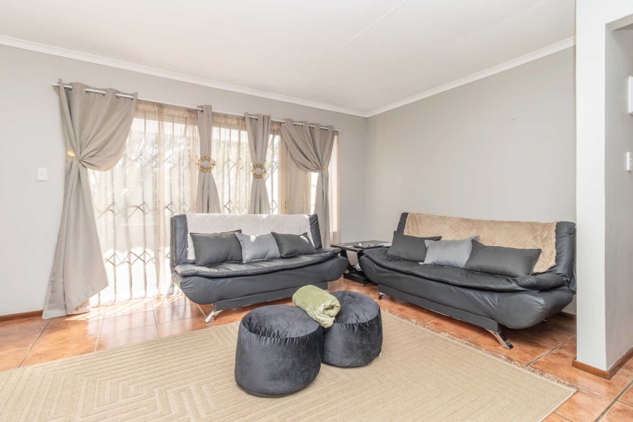 To Let 2 Bedroom Property for Rent in Wilgeheuwel Gauteng