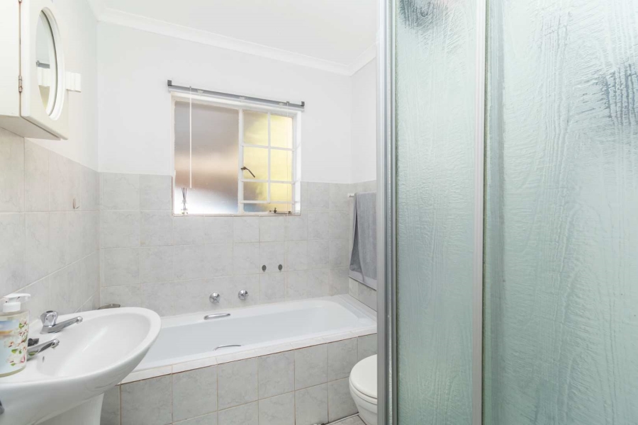 To Let 2 Bedroom Property for Rent in Wilgeheuwel Gauteng