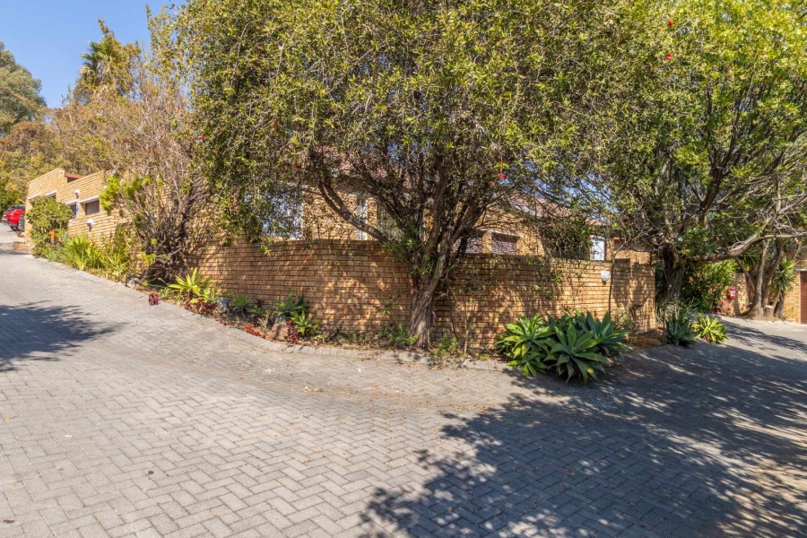To Let 2 Bedroom Property for Rent in Wilgeheuwel Gauteng