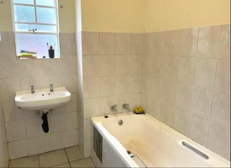 To Let 3 Bedroom Property for Rent in Vorna Valley Gauteng