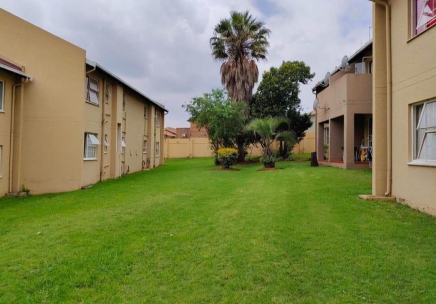 To Let 3 Bedroom Property for Rent in Vorna Valley Gauteng