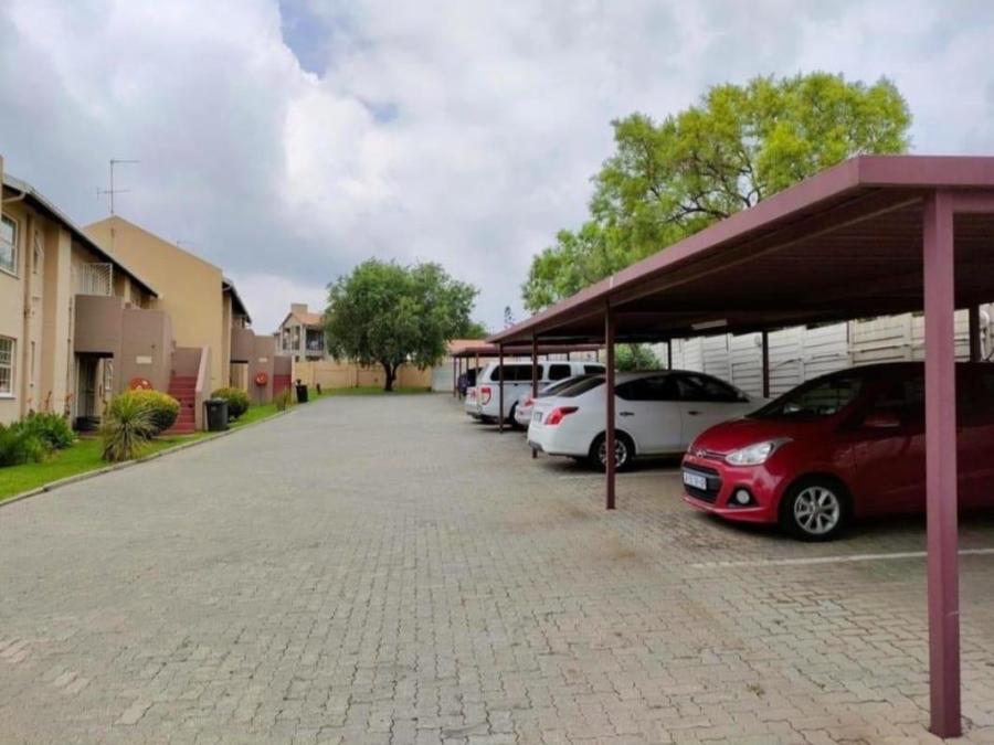 To Let 3 Bedroom Property for Rent in Vorna Valley Gauteng