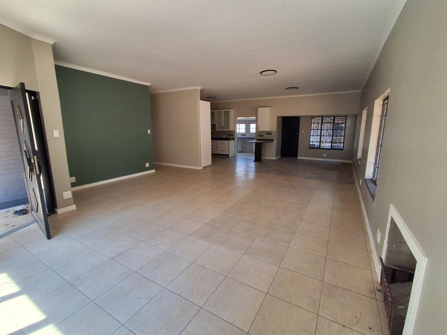 5 Bedroom Property for Sale in Three Rivers Gauteng