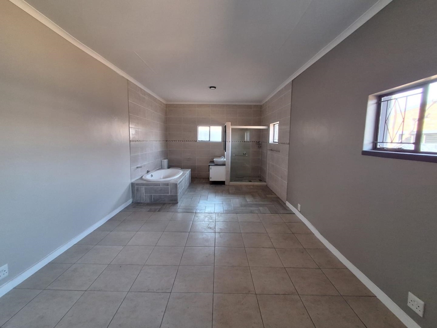 5 Bedroom Property for Sale in Three Rivers Gauteng