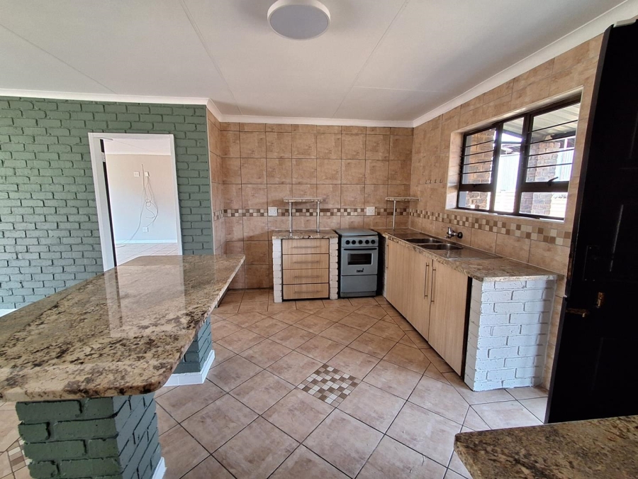 5 Bedroom Property for Sale in Three Rivers Gauteng