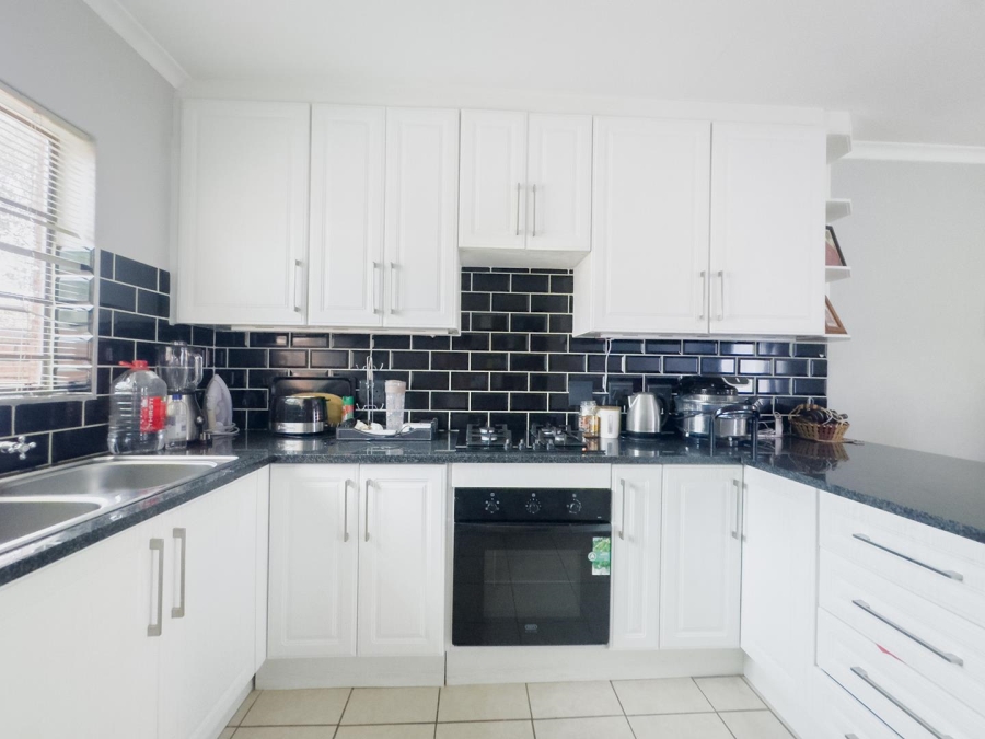 2 Bedroom Property for Sale in Equestria Gauteng