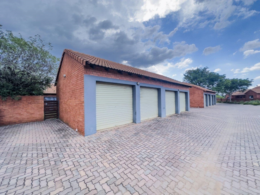 2 Bedroom Property for Sale in Equestria Gauteng