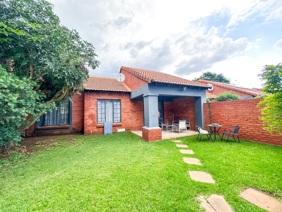 2 Bedroom Property for Sale in Equestria Gauteng