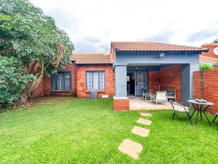 2 Bedroom Property for Sale in Equestria Gauteng