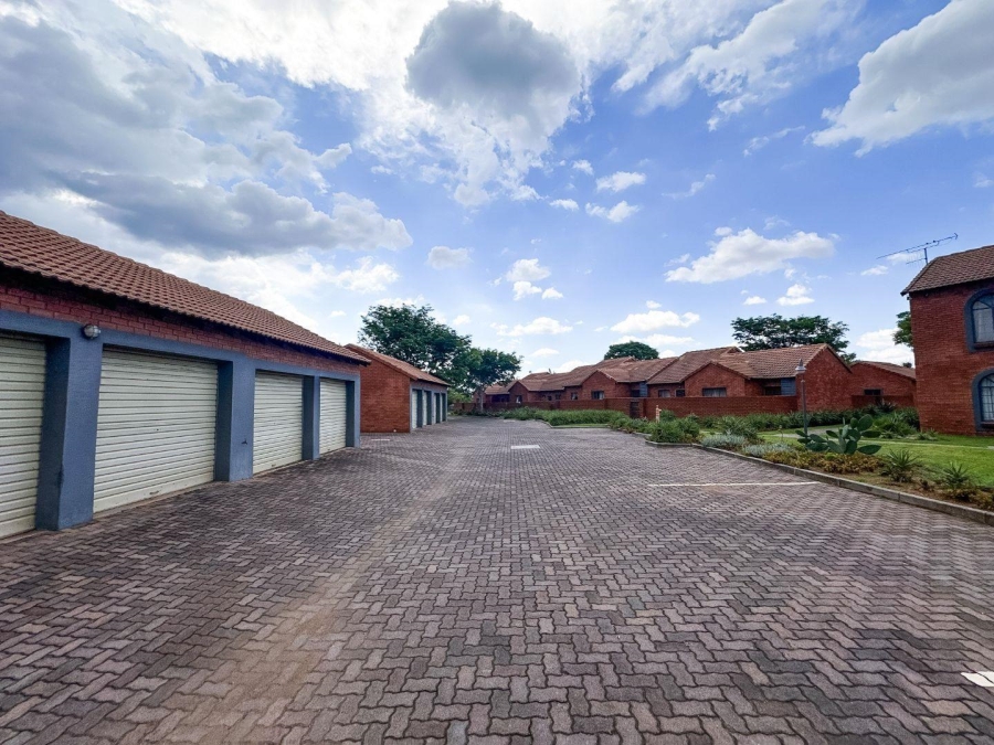 2 Bedroom Property for Sale in Equestria Gauteng