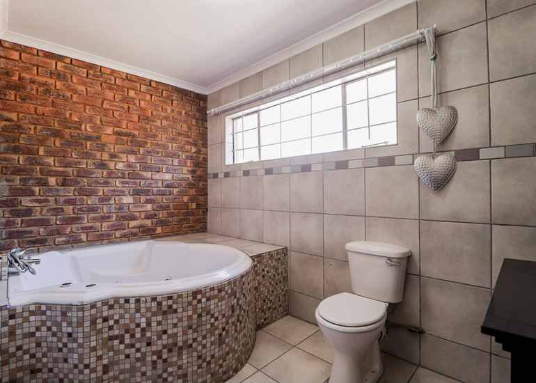11 Bedroom Property for Sale in Largo Gauteng