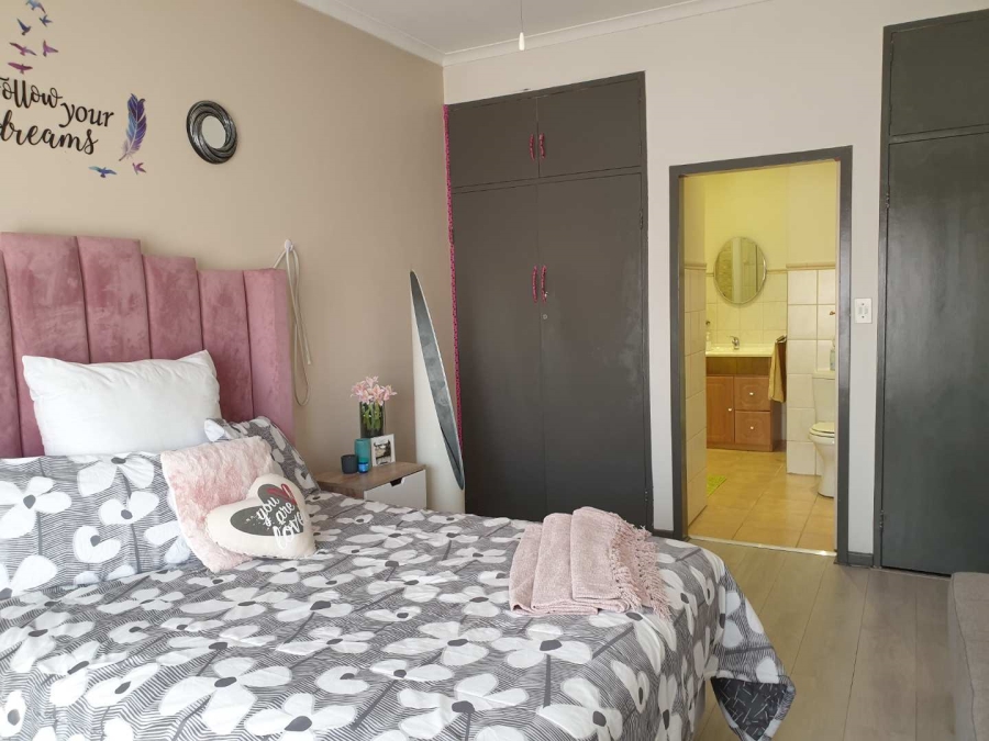 3 Bedroom Property for Sale in Randhart Gauteng