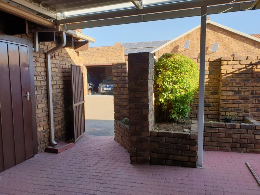 3 Bedroom Property for Sale in Randhart Gauteng