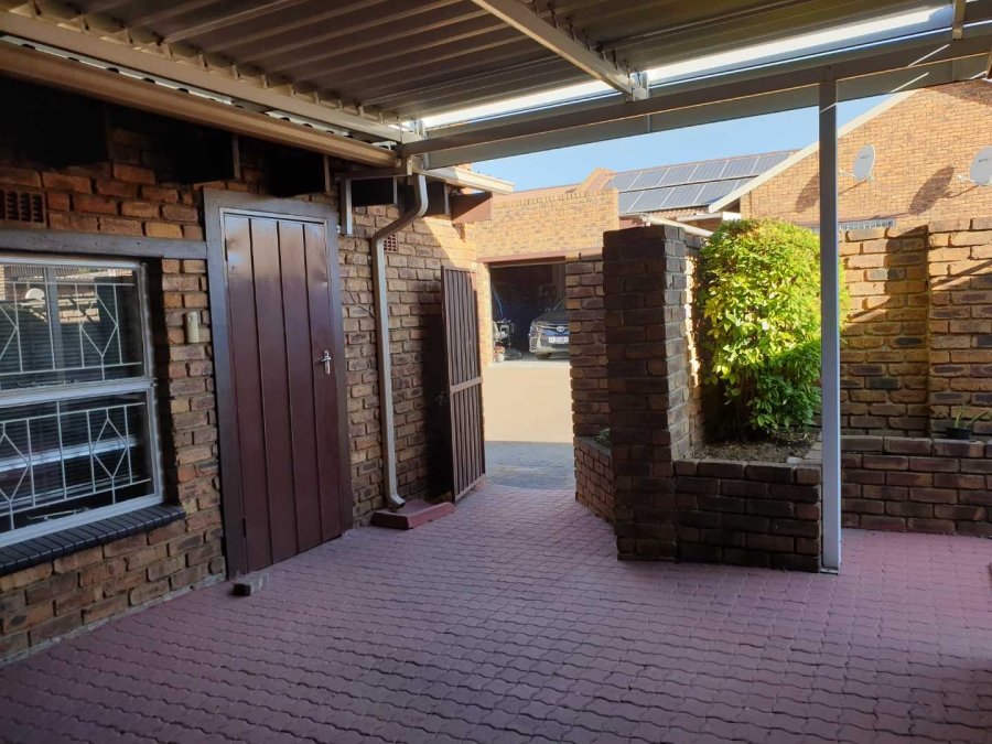 3 Bedroom Property for Sale in Randhart Gauteng