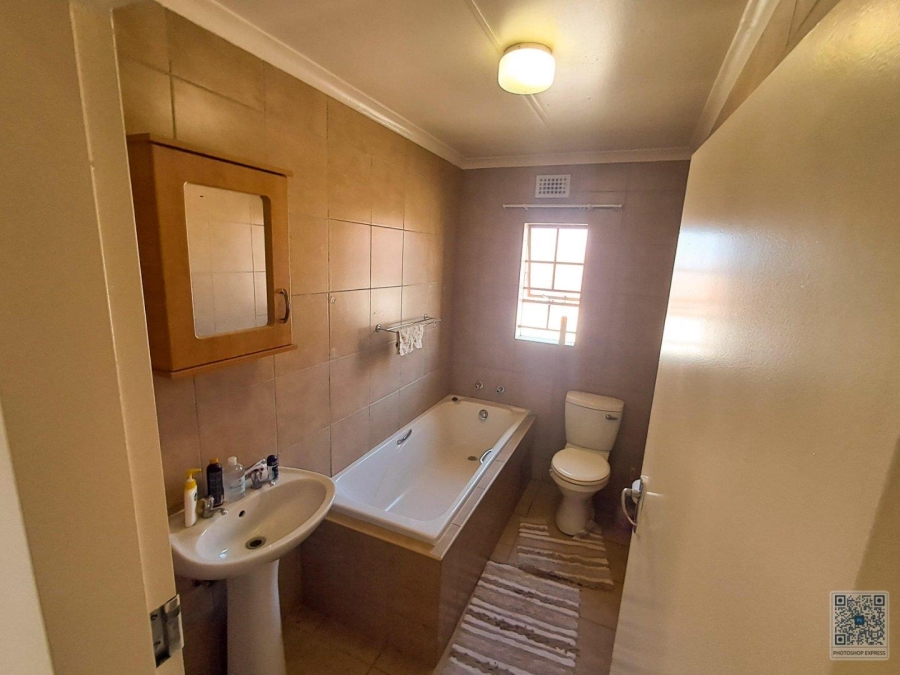 3 Bedroom Property for Sale in Thatch Hill Estate Gauteng