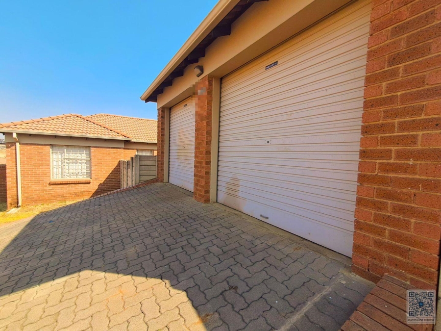 3 Bedroom Property for Sale in Thatch Hill Estate Gauteng