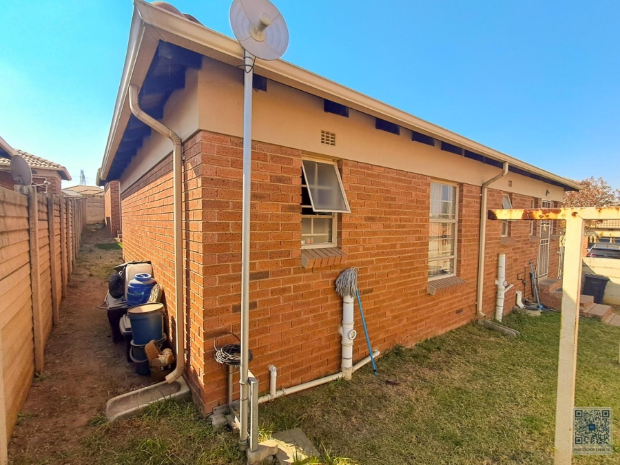 3 Bedroom Property for Sale in Thatch Hill Estate Gauteng