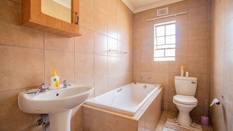 3 Bedroom Property for Sale in Thatch Hill Estate Gauteng